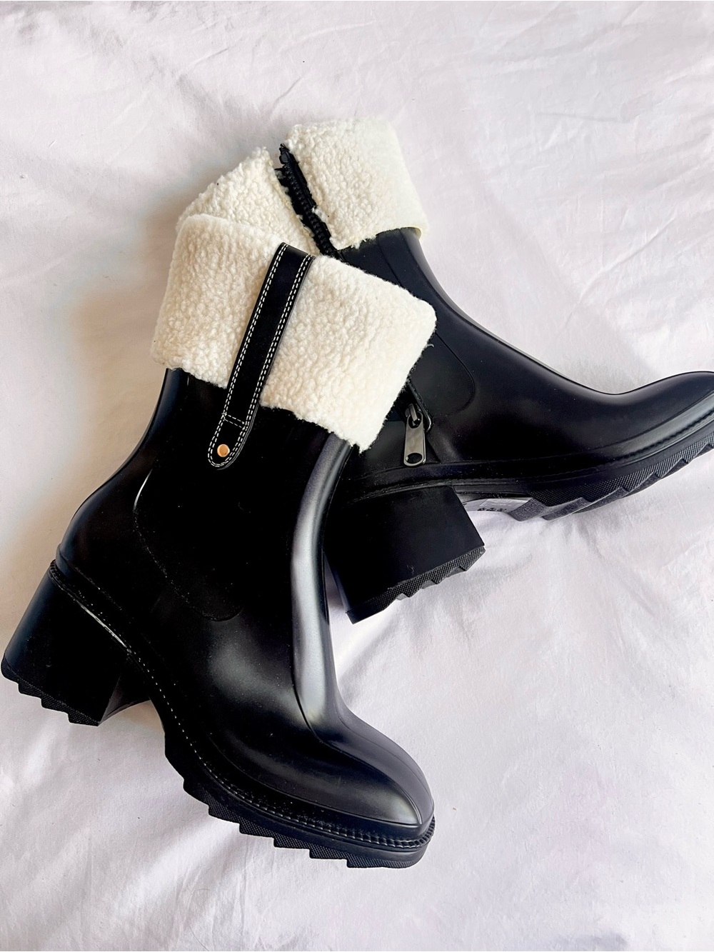 Black shearling rain boots